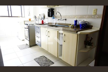 Apartamento à venda com 239m², 5 quartos e 3 vagasCozinha