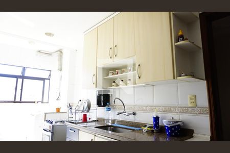 Apartamento à venda com 239m², 5 quartos e 3 vagasCozinha