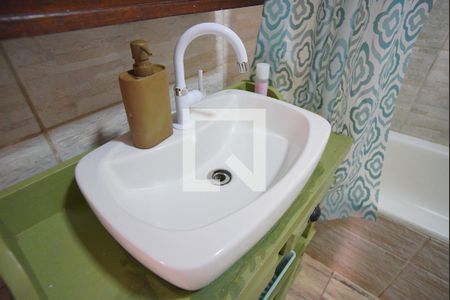 Banheiro Corredor de apartamento à venda com 1 quarto, 58m² em São Geraldo, Porto Alegre