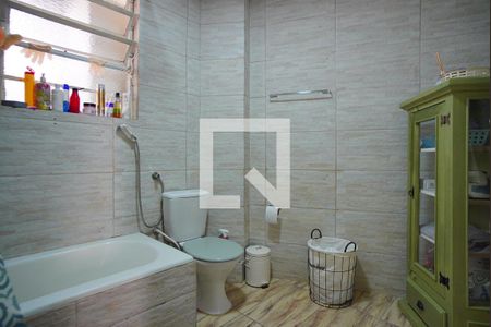 Banheiro Corredor de apartamento à venda com 1 quarto, 58m² em São Geraldo, Porto Alegre