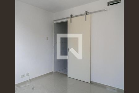 Apartamento à venda com 35m², 1 quarto e sem vaga Apartamento à venda com 35m², 1 quarto e sem vagaPorta 2 dormitorio