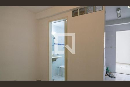 Apartamento à venda com 35m², 1 quarto e sem vaga Apartamento à venda com 35m², 1 quarto e sem vagaPorta banheiro