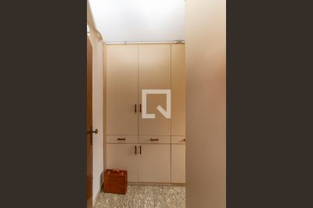 Casa à venda com 367m², 4 quartos e 5 vagas Casa à venda com 367m², 4 quartos e 5 vagasDespensa