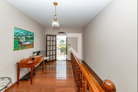 Casa à venda com 367m², 4 quartos e 5 vagas Casa à venda com 367m², 4 quartos e 5 vagasSaleta