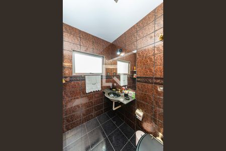 Casa à venda com 367m², 4 quartos e 5 vagas Casa à venda com 367m², 4 quartos e 5 vagasBanheiro Social 1