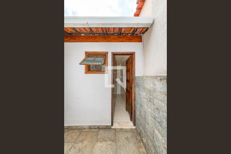 Casa à venda com 367m², 4 quartos e 5 vagas Casa à venda com 367m², 4 quartos e 5 vagasBanheiro Social 2