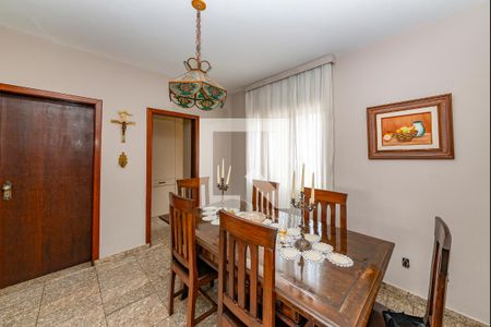 Casa à venda com 367m², 4 quartos e 5 vagas Casa à venda com 367m², 4 quartos e 5 vagasSala 3