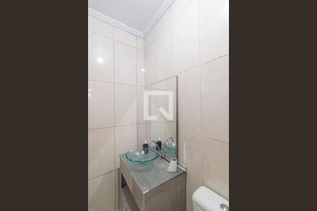 Casa à venda com 250m², 2 quartos e 2 vagas Casa à venda com 250m², 2 quartos e 2 vagasBanheiro de Serviço