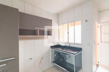 Casa à venda com 250m², 2 quartos e 2 vagas Casa à venda com 250m², 2 quartos e 2 vagasCozinha Edícula