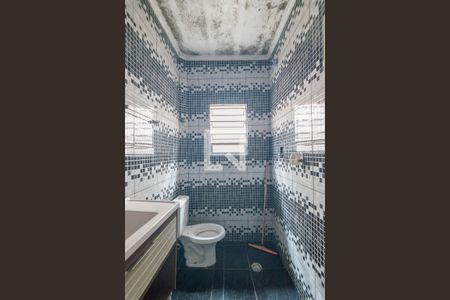 Casa à venda com 250m², 2 quartos e 2 vagas Casa à venda com 250m², 2 quartos e 2 vagasBanheiro Edícula