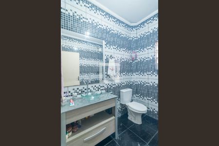 Casa à venda com 250m², 2 quartos e 2 vagas Casa à venda com 250m², 2 quartos e 2 vagasBanheiro