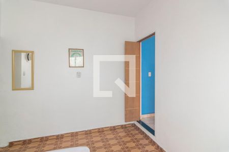 Casa à venda com 250m², 2 quartos e 2 vagas Casa à venda com 250m², 2 quartos e 2 vagasQuarto Edícula