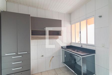 Casa à venda com 250m², 2 quartos e 2 vagas Casa à venda com 250m², 2 quartos e 2 vagasCozinha Edícula