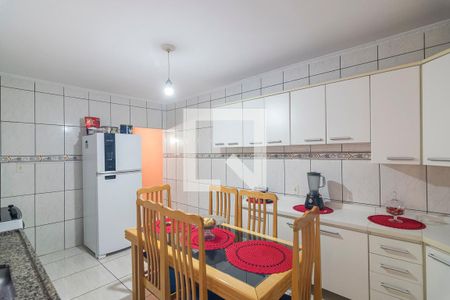 Casa à venda com 250m², 2 quartos e 2 vagas Casa à venda com 250m², 2 quartos e 2 vagasCozinha