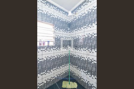 Casa à venda com 250m², 2 quartos e 2 vagas Casa à venda com 250m², 2 quartos e 2 vagasBanheiro