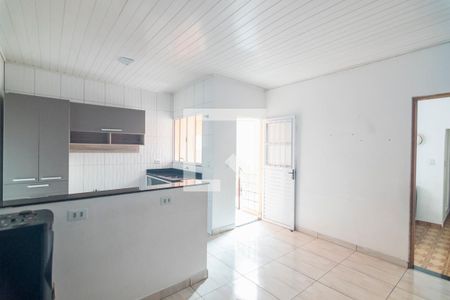 Casa à venda com 250m², 2 quartos e 2 vagas Casa à venda com 250m², 2 quartos e 2 vagasSala Edícula