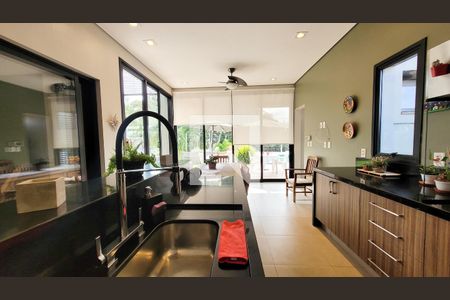 Casa de condomínio à venda com 300m², 4 quartos e 4 vagas Casa de condomínio à venda com 300m², 4 quartos e 4 vagasÁrea gourmet