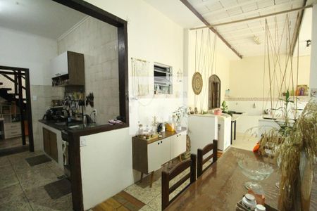 Casa à venda com 253m², 4 quartos e 1 vagaCopa