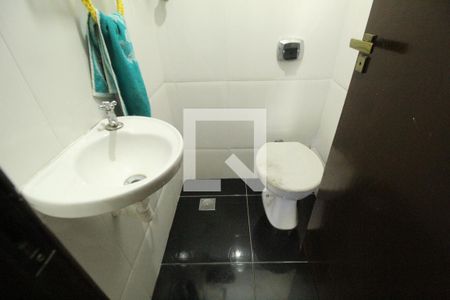 Casa à venda com 253m², 4 quartos e 1 vagaBanheiro