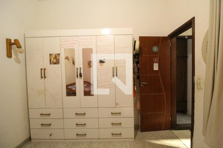 Casa à venda com 253m², 4 quartos e 1 vagaQuarto 2