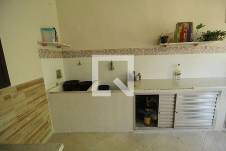 Casa à venda com 253m², 4 quartos e 1 vagaÁrea de serviço