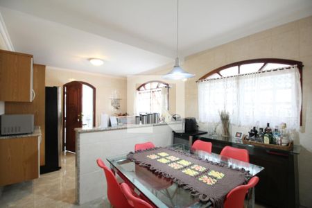 Casa à venda com 118m², 3 quartos e 2 vagasCozinha