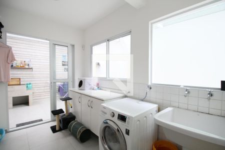 Casa à venda com 118m², 3 quartos e 2 vagasÁrea de Serviço