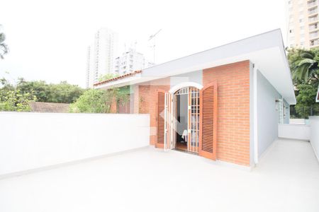 Casa à venda com 118m², 3 quartos e 2 vagasFachada