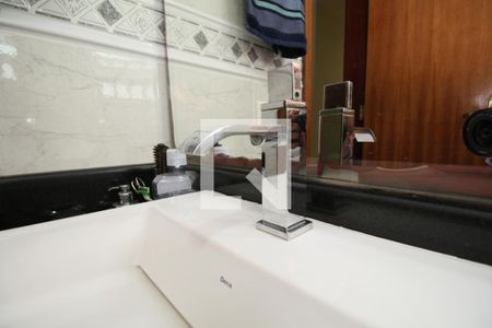 Casa à venda com 118m², 3 quartos e 2 vagasBanheiro Social