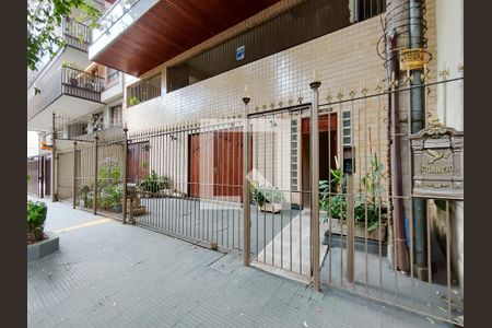 Apartamento à venda com 126m², 3 quartos e 2 vagas Apartamento à venda com 126m², 3 quartos e 2 vagasFachada e portaria