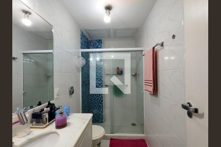 Apartamento à venda com 126m², 3 quartos e 2 vagas Apartamento à venda com 126m², 3 quartos e 2 vagasBanheiro Corredor