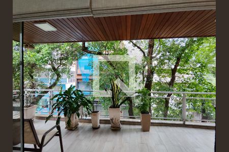 Apartamento à venda com 126m², 3 quartos e 2 vagas Apartamento à venda com 126m², 3 quartos e 2 vagasVaranda da Sala