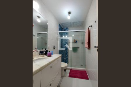 Apartamento à venda com 126m², 3 quartos e 2 vagas Apartamento à venda com 126m², 3 quartos e 2 vagasBanheiro Corredor