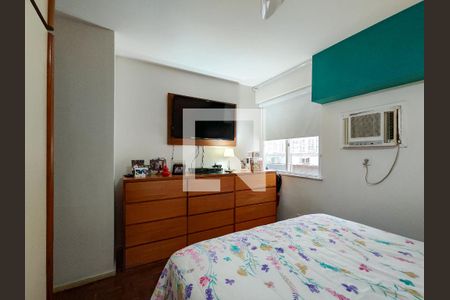 Apartamento à venda com 126m², 3 quartos e 2 vagas Apartamento à venda com 126m², 3 quartos e 2 vagasQuarto 1