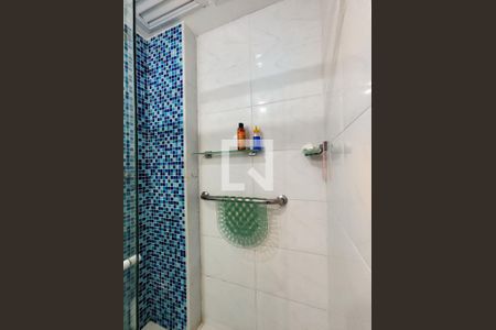 Apartamento à venda com 126m², 3 quartos e 2 vagas Apartamento à venda com 126m², 3 quartos e 2 vagasBanheiro Corredor