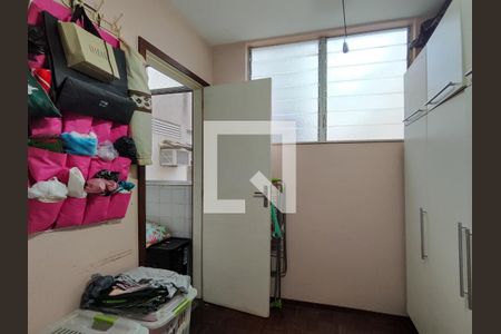 Apartamento à venda com 126m², 3 quartos e 2 vagas Apartamento à venda com 126m², 3 quartos e 2 vagasQuarto de Serviço
