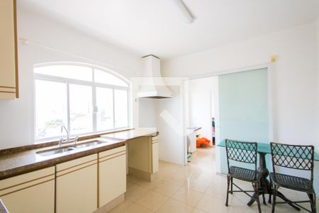 Apartamento à venda com 137m², 4 quartos e 2 vagas Apartamento à venda com 137m², 4 quartos e 2 vagasCozinha