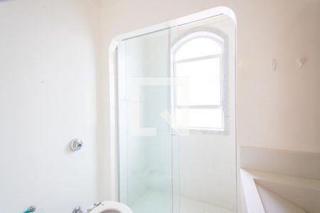 Apartamento à venda com 137m², 4 quartos e 2 vagas Apartamento à venda com 137m², 4 quartos e 2 vagasBanheiro social