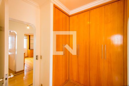 Apartamento à venda com 137m², 4 quartos e 2 vagas Apartamento à venda com 137m², 4 quartos e 2 vagasQuarto 1 - Suíte