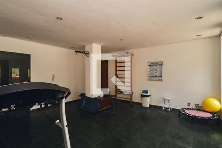 Apartamento à venda com 168m², 4 quartos e 2 vagas Apartamento à venda com 168m², 4 quartos e 2 vagasÁrea comum - Academia