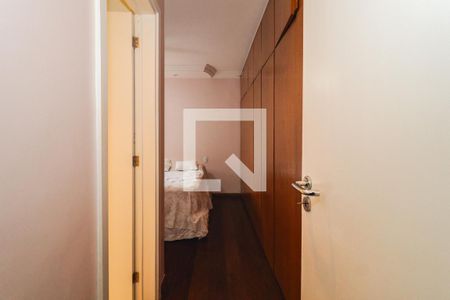 Apartamento à venda com 168m², 4 quartos e 2 vagas Apartamento à venda com 168m², 4 quartos e 2 vagasSuíte