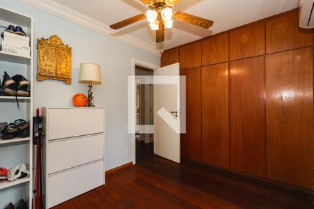 Apartamento à venda com 168m², 4 quartos e 2 vagas Apartamento à venda com 168m², 4 quartos e 2 vagasQuarto 2