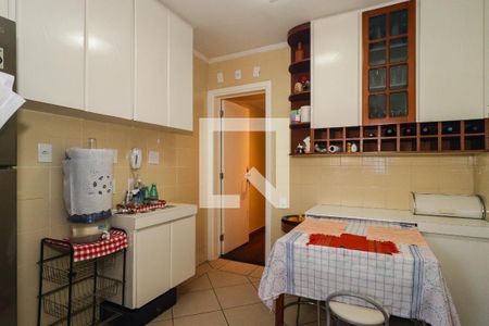 Apartamento à venda com 168m², 4 quartos e 2 vagas Apartamento à venda com 168m², 4 quartos e 2 vagasCozinha
