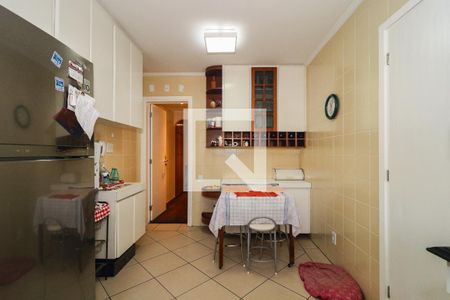 Apartamento à venda com 168m², 4 quartos e 2 vagas Apartamento à venda com 168m², 4 quartos e 2 vagasCozinha