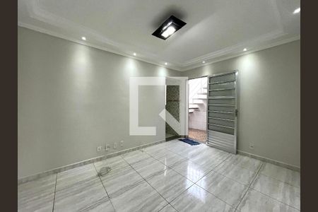 Sala de casa para alugar com 3 quartos, 200m² em Vila Guarani (zona Sul), São Paulo