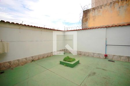 Casa à venda com 190m², 4 quartos e 1 vagaQuintal