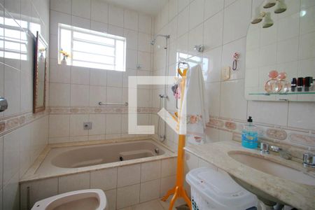 Casa à venda com 190m², 4 quartos e 1 vagaBanheiro da Suíte 1