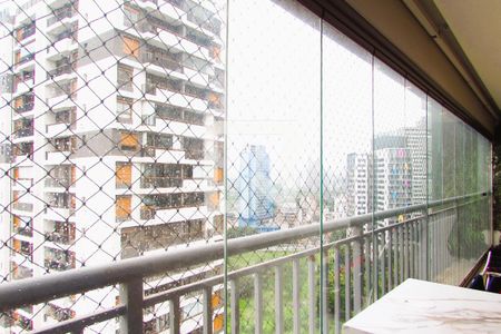 Apartamento à venda com 154m², 3 quartos e 2 vagasVaranda Gourmet - vista