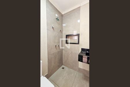 Casa à venda com 160m², 3 quartos e 2 vagas Casa à venda com 160m², 3 quartos e 2 vagasBanheiro da Suite 1