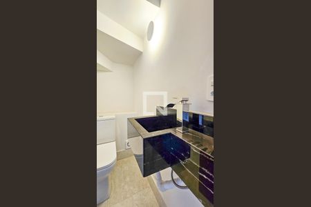 Casa à venda com 160m², 3 quartos e 2 vagas Casa à venda com 160m², 3 quartos e 2 vagasLavabo